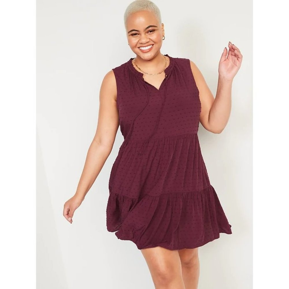 Old Navy Sleeveless Tiered Clip-Dot Mini Swing Dress in Burgundy, size 3x